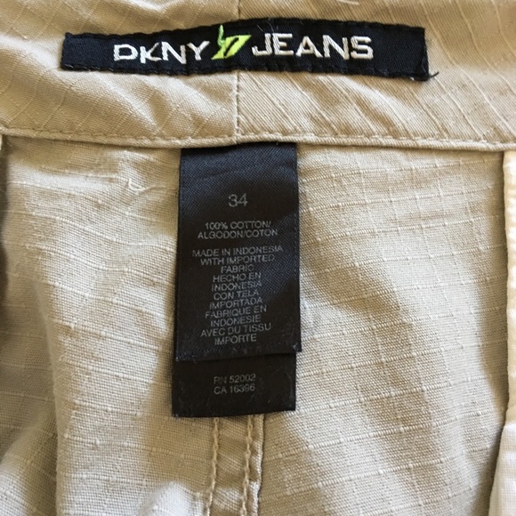 Vintage DKNY Jeans Men’s Tan Cargo Shorts Size 34 - Picture 4 of 8